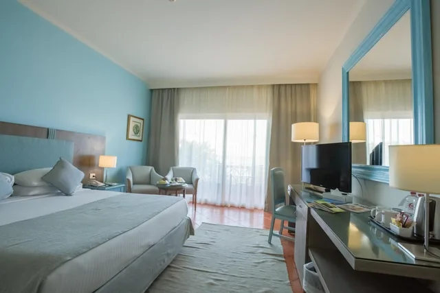 غرفة سوبيريور بسرير مزدوج أو سريرين منفصلين بإطلالة على البحر، M Hotels at Porto Marina 6/9