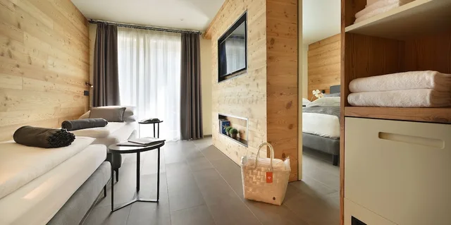 غرفة عائلية رباعية بسرير مزدوج وسريرين منفصلين، Hotel Sporting - Family Hospitality 3/5