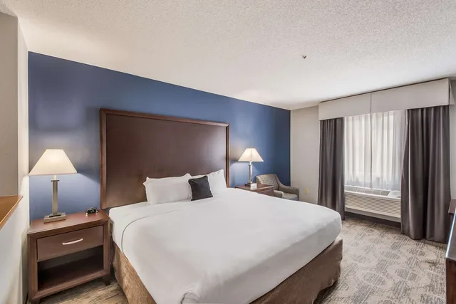 جناح بسرير كينج، Red Lion Inn & Suites Sequim 2/3