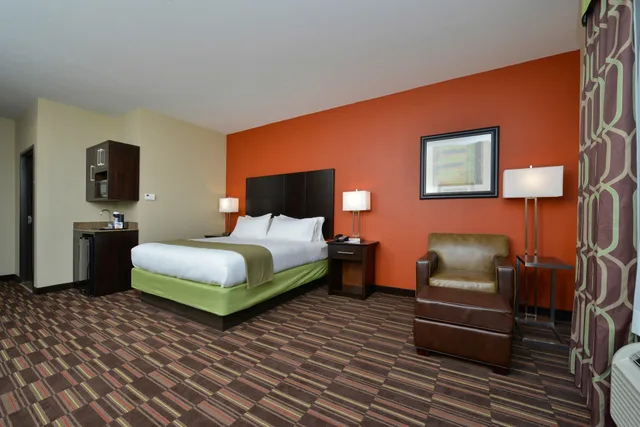 Room, King Bed, Holiday Inn Express Hotel And Suites Alva 1/1