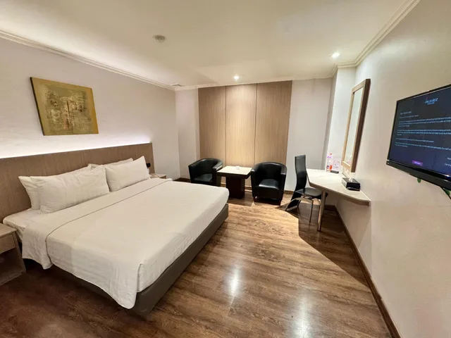 غرفة جونيور ديلوكس بسرير كينج، Orchardz Hotel Industri 3/5