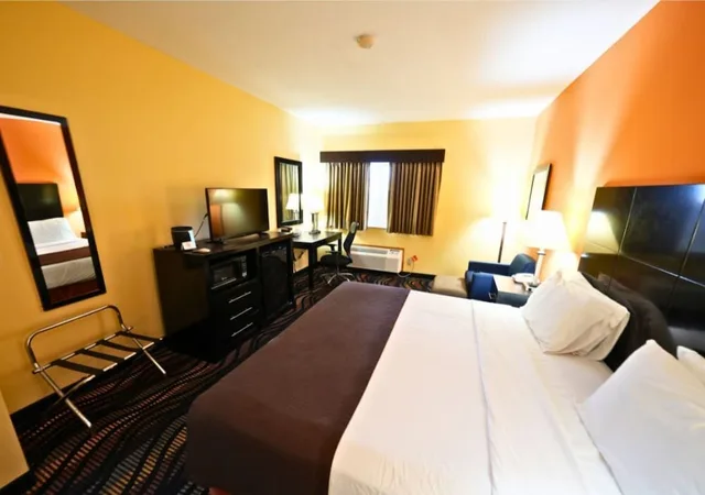 غرفة مفردة بسرير كينج، Americinn By Wyndham Streator 1/5