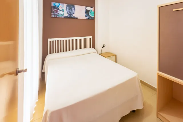 شقة بسريرين مزدوجين بشرفة بغرفتي نوم مع أريكة، Neptuno Apartments 4/10