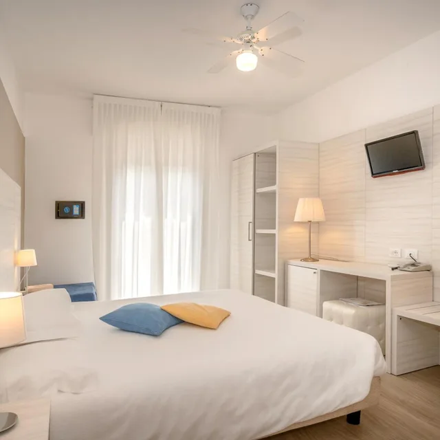 غرفة سوبيريور ثلاثية، Hotel Etna 1/10