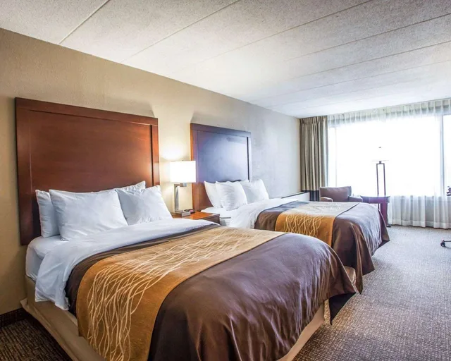 Room, 2 Double Beds, Quality Inn & Suites Orland Park - Chicago 2/3