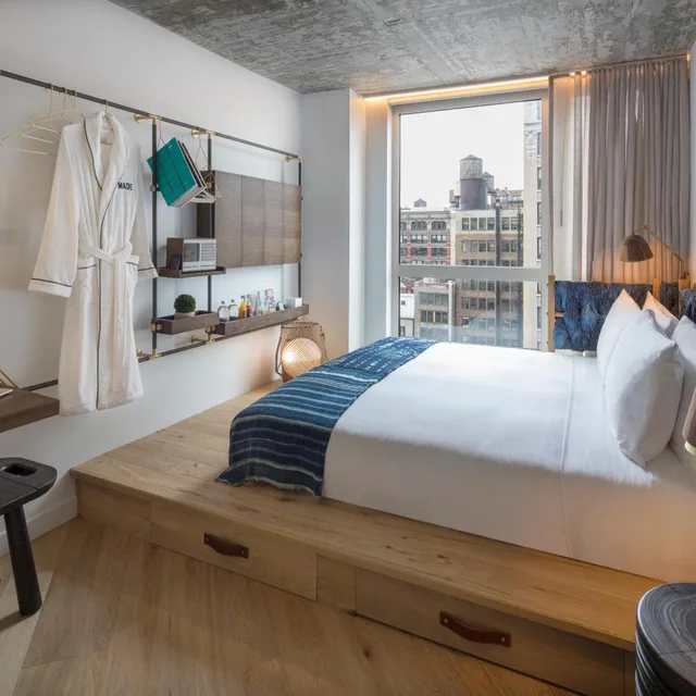 studio, Made Hotel 1/2