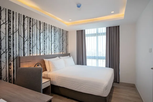 غرفة عائلية رباعية بسرير كينج وسرير كوين، ORION Hotel and Residence Bangkok 4/7