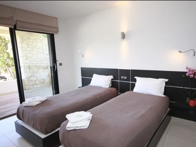 Parentale, Suite, Queen and Twin Beds, Private Bathroom, Nature Et Design 2/3