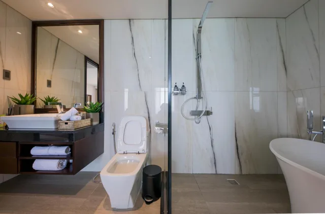 غرفة تنفيذية عائلية بإطلالة جزئية على البحر، Minh Toan Safi Ocean Hotel 6/8