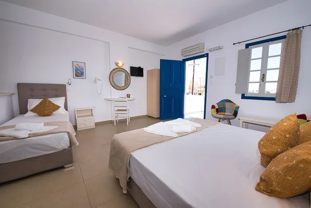غرفة سوبيريور ثلاثية بسرير مزدوج وسرير فردي، Thira S Dolphin Hotel 2/10