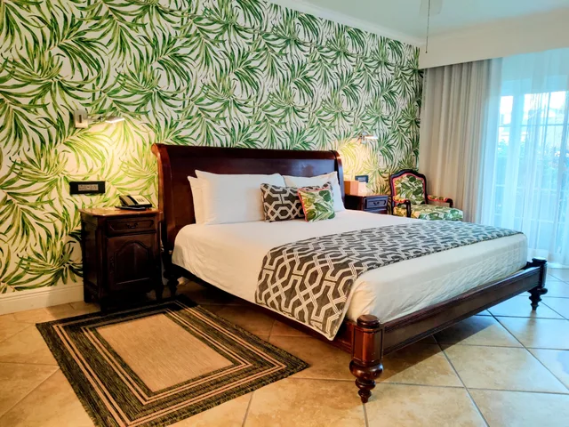 Splash, Suite, Sun Deck, Coco Palm 5/10