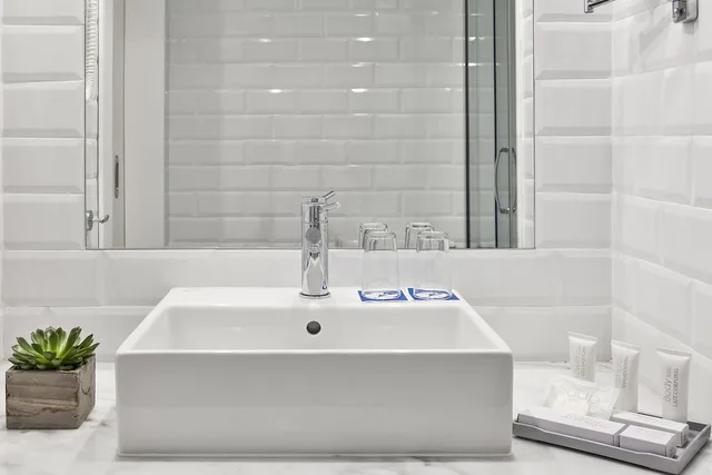 غرفة بسريرين منفصلين بشرفة، Hotel Delamar - Adults Only 8/10
