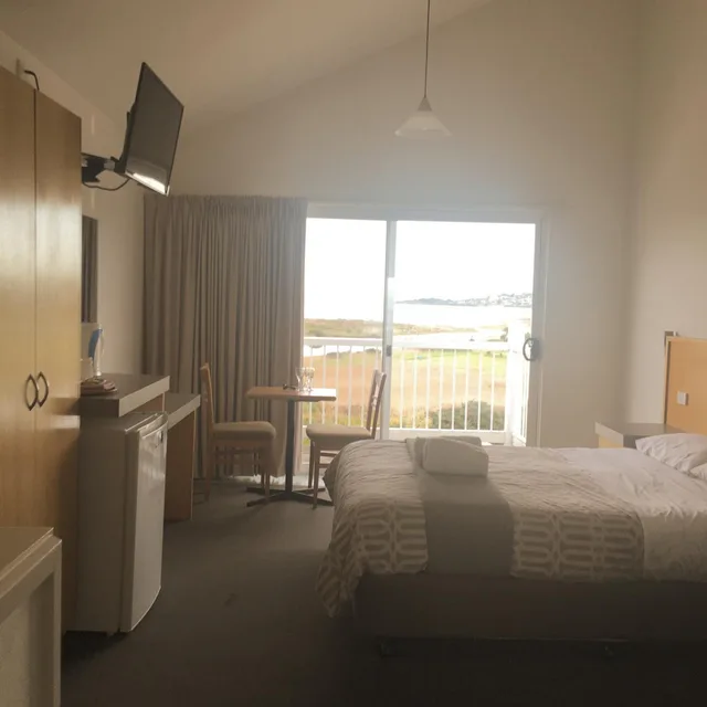 Room, Double Bed, Ocean View, Ground Floor, A Great Ocean View Motel 1/2