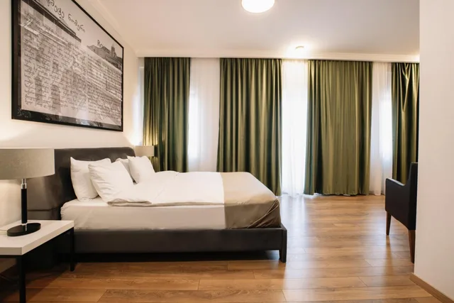 غرفة سوبيريور بسرير مزدوج بإطلالة على المدينة بشرفة، Citadel Narikala Hotel 2/10