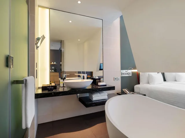 غرفة ديلوكس بسريرين منفصلين، Pullman Saigon Centre 8/10