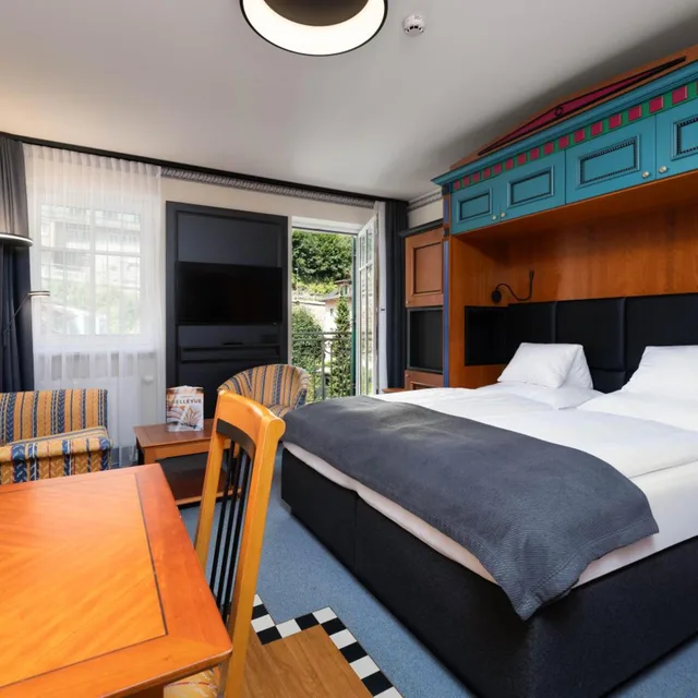 Studio, King Bed, Mondi Holiday Bellevue 1/6