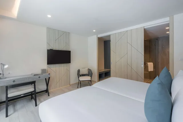 غرفة سوبيريور بسريرين منفصلين بإطلالة على الحديقة بشرفة، Best Western Plus Carapace Hotel Hua Hin 2/3