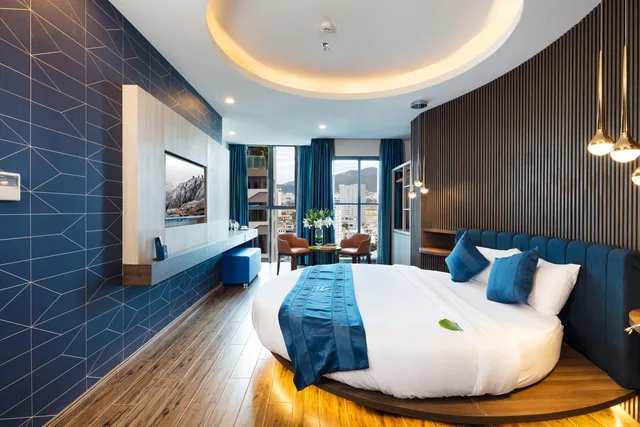جناح جونيور بسرير كوين، Aaron Hotel 2/2