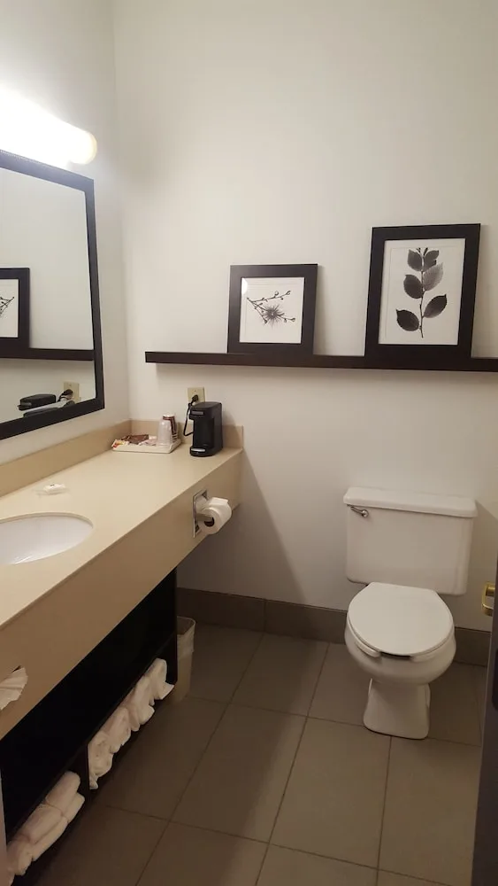 غرفة بسريرين كوين، Country Inn & Suites by Radisson, Bryant (Little Rock), AR 5/5