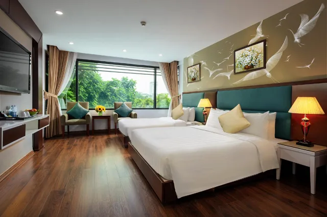 غرفة عائلية بسرير كينج وسرير فردي، SKYLARK HOTEL 2/3