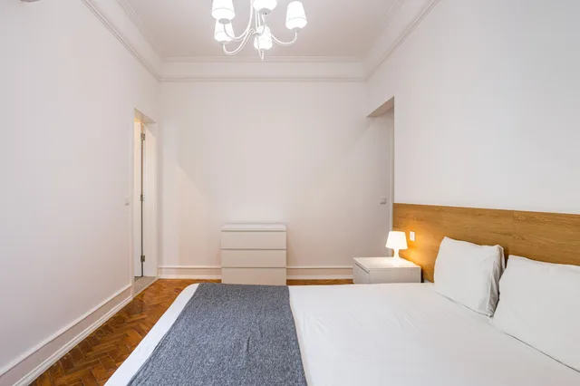 City, Double Bed، Home Out Rooms and Apartments 1/6