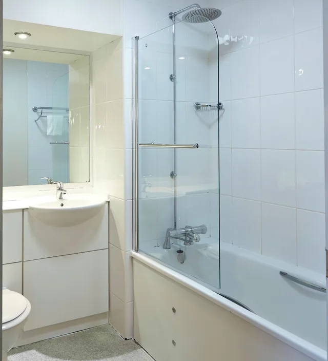 Double Bed, Partial Sea View, Craigside Manor 4/4