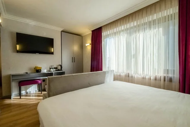 جناح متصل بسرير كينج مع أريكة، Marble Hotel Istanbul 5/10