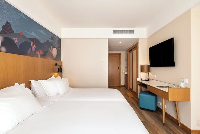 غرفة سوبيريور بسرير كينج بشرفة، Onyria Quinta Da Marinha Hotel 1/10
