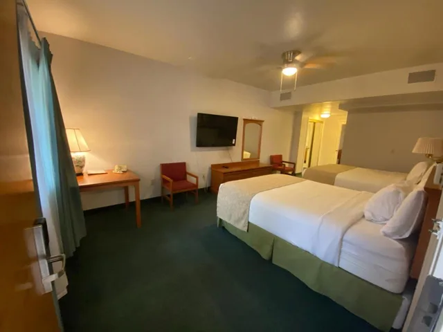 جناح بغرفتي نوم، Garden Inn and Suites 1/7