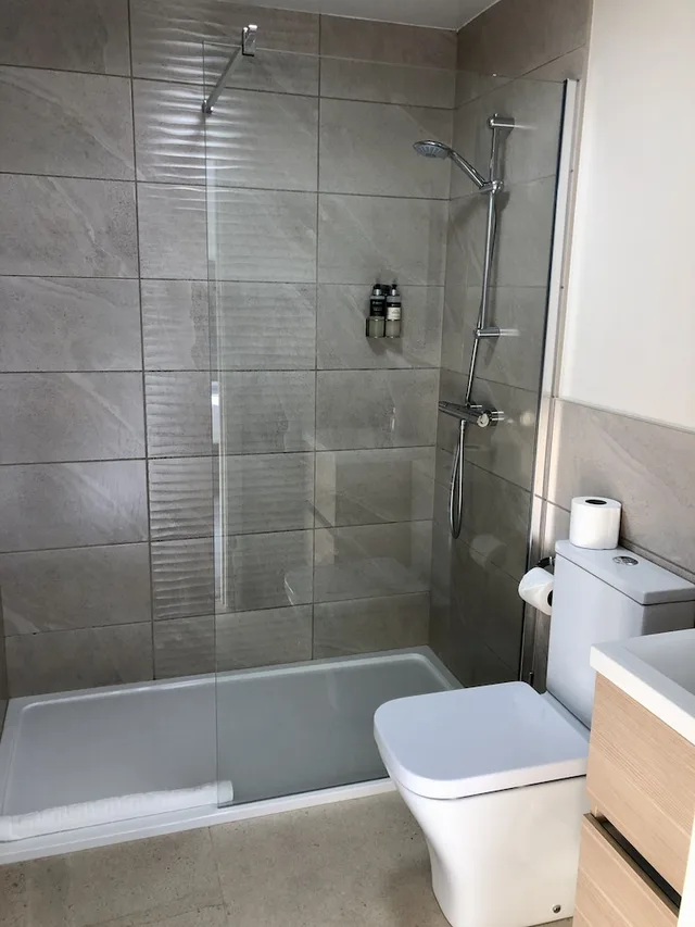 Room, Double Bed, Hill View, Harbour House B&B 2/2