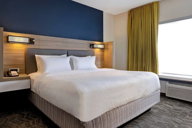 جناح بسرير كينج مع أريكة لذوي الإعاقة، Springhill Suites Las Cruces 2/5
