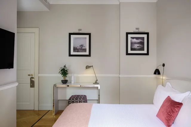 Light, Single, Double Bed, The Fifteen Keys Hotel 3/9