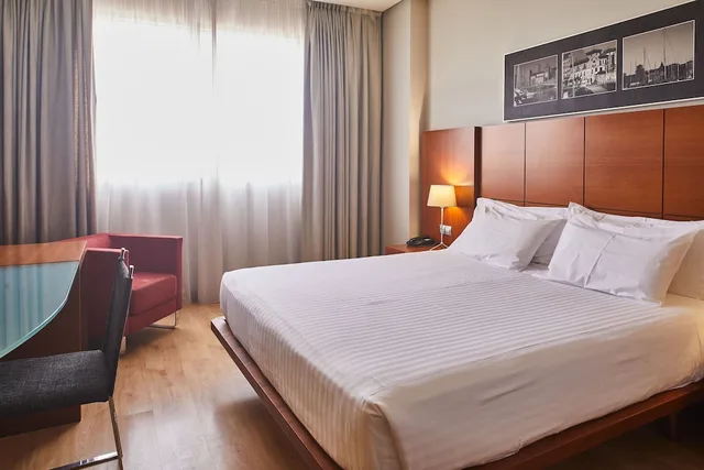 غرفة قياسية بسريرين منفصلين، Silken Ciudad Gijon 2/10
