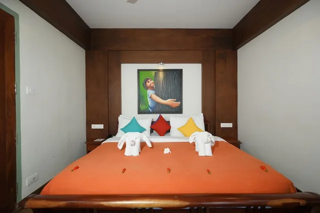 Deluxe, Suite, 3 King Beds, Valley View، Blackberry Hills Munnar - Nature Resort & Spa 3/9