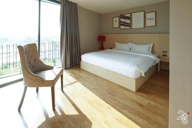 Deluxe, The 28Th Hotel 1/1