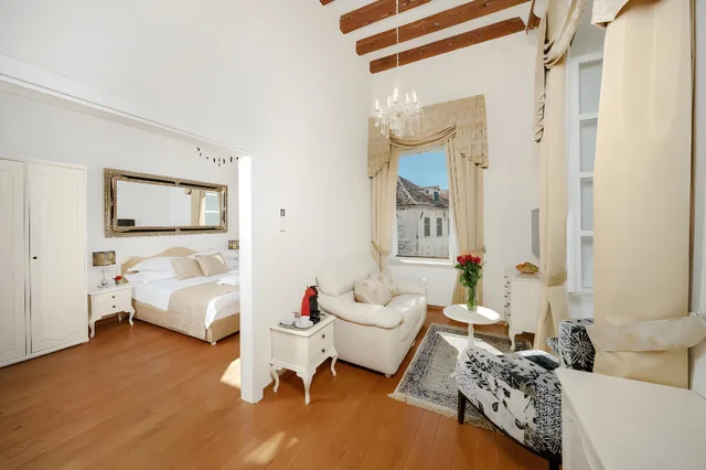 Deluxe, Suite, 2 King Beds, Palmotta Palace 1/1
