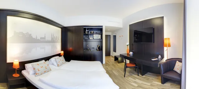 غرفة بسرير كينج بشرفة، SEVENDAYS HOTEL BOARDINGHOUSE 2/10