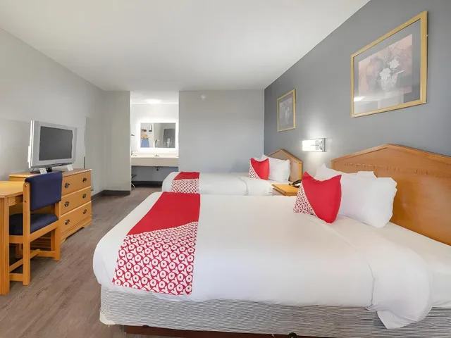 Room, 2 Queen Beds, Smoking, Quality Inn Kinder, LA 1/10