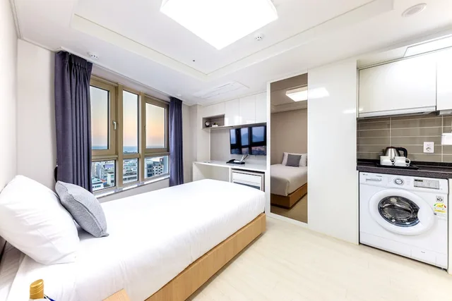 جناح جونيور بسرير مزدوج وسرير فردي بإطلالة على البحر، Shin Shin Hotel Seogwipo 1/6