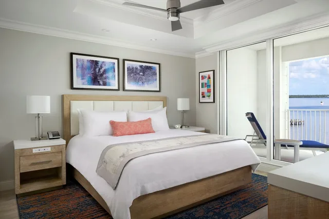 جناح بسرير كينج بغرفة نوم واحدة، Sunsuites Villas at Sunseeker Resort, Curio by Hilton 2/4