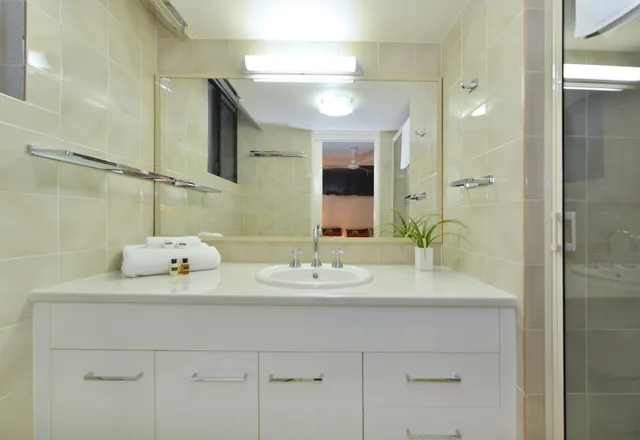 شقة بسرير كوين بإطلالة على البحر بغرفة نوم واحدة، ARGOSY ON THE BEACH 5/5