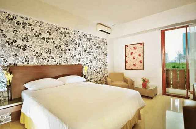 غرفة قياسية، Rasuna Mansion 1/2