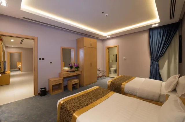 Junior Suite, Double Bed, 2 Bathrooms، فندق بودل المونسية(Boudl Al Munsiyah) 1/1