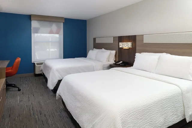 غرفة قياسية بسريرين كوين، Holiday Inn Express Hotel And Suites Marysville 5/10