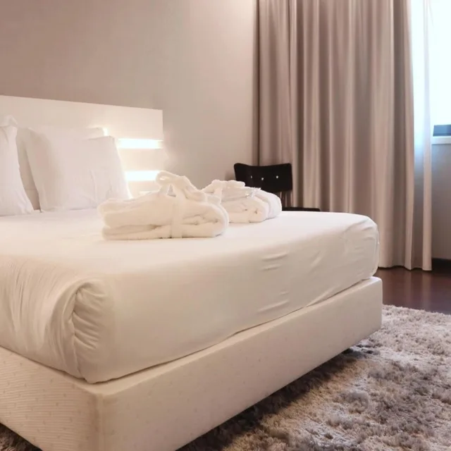 جناح جونيور، Lara Hotel 1/5