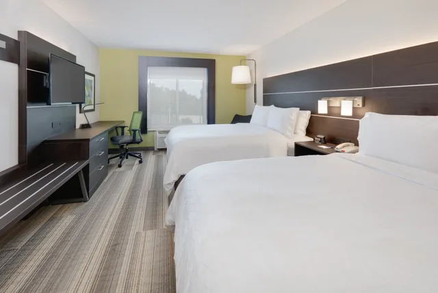 Room, 2 Queen Beds, Holiday Inn Express Suites Dublin 1/1
