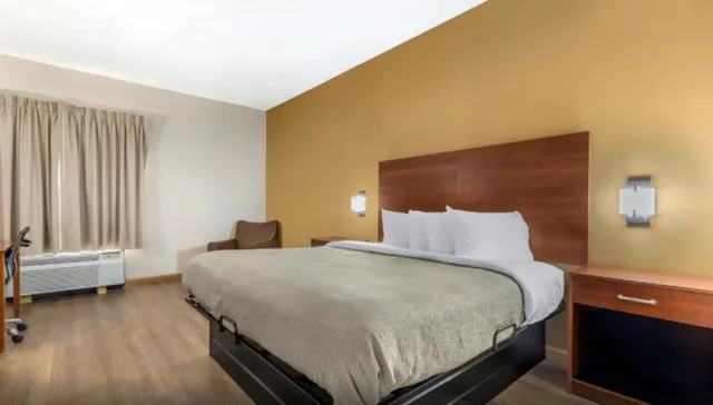 غرفة بسرير كوين، Quality Inn Lumberton 1/2