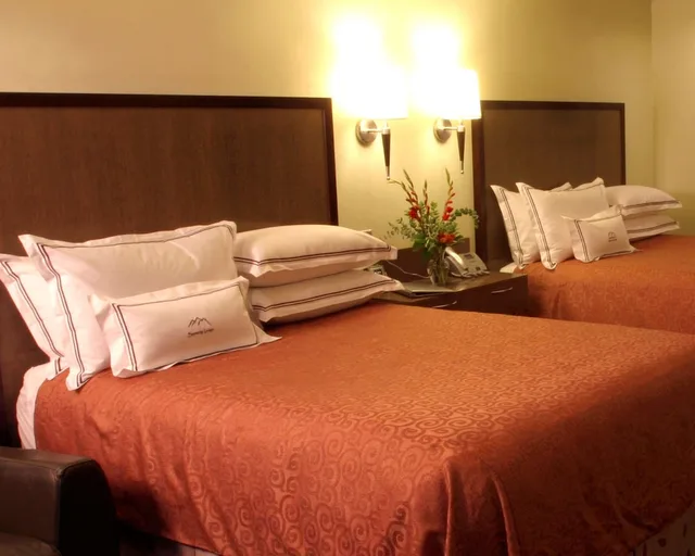 Standard, 2 Queen Beds, Large, Best Western Snowcap Lodge 2/3
