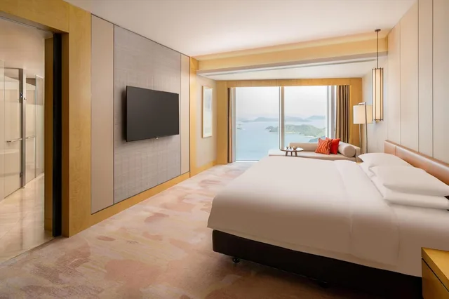 غرفة ديلوكس بسرير كينج بإطلالة على البحر، Hyatt Regency Shenzhen Yantian 5/7