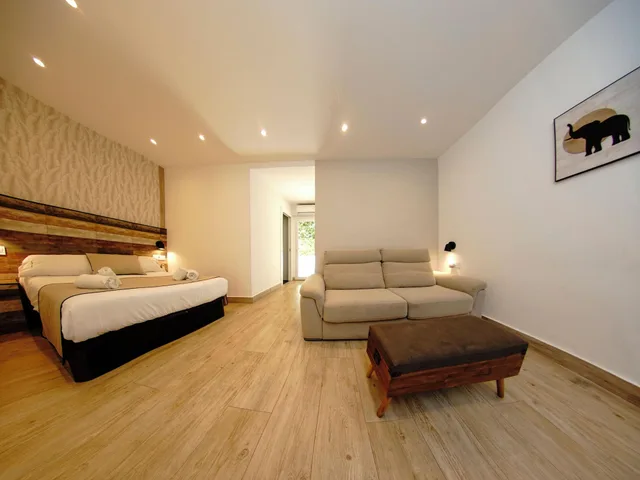 غرفة كلوب رباعية، Hotel Zen Airport 1/3